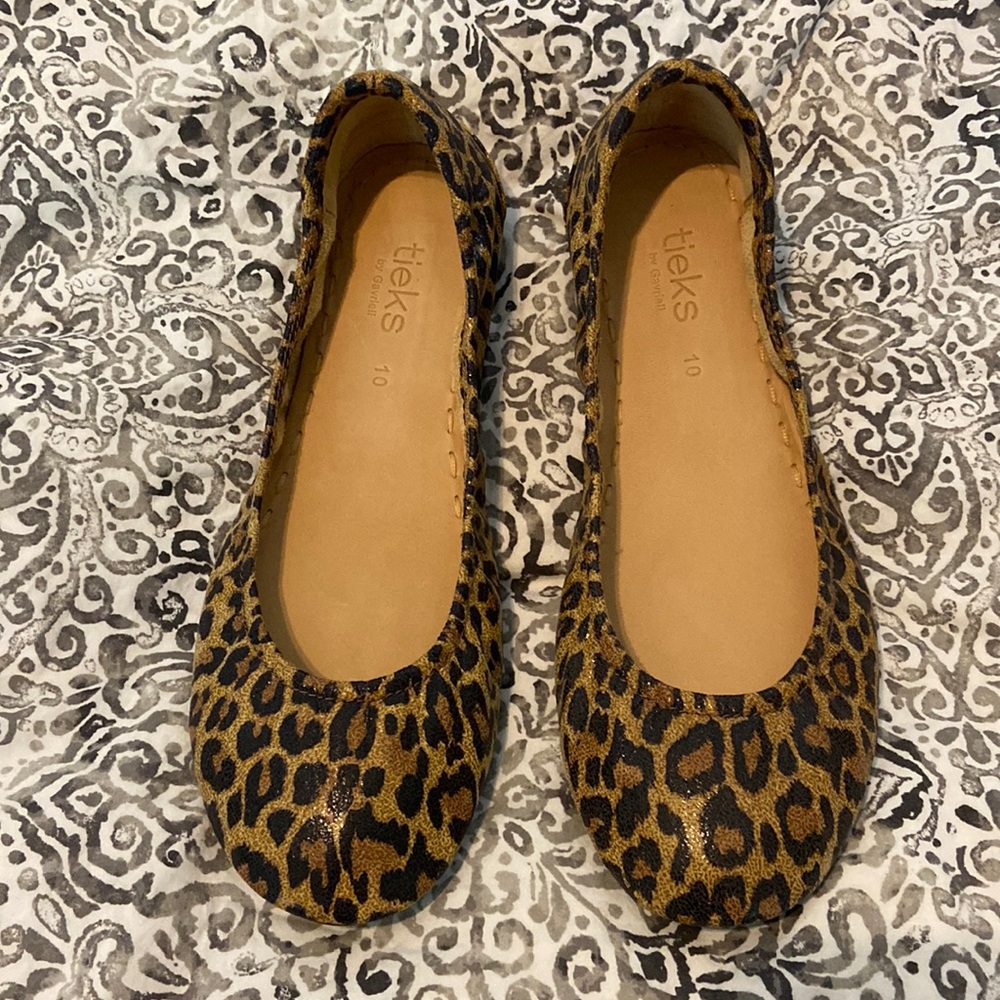 BNWOB Tieks Leopard Print